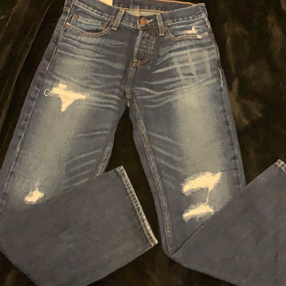 Hollister distressed jeans NWOT